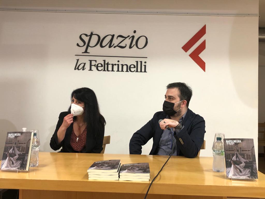 "Napoli Negra" di Vincenzo Sbrizzi a Roma presso lo spazio Avana - il 27 novembre alle 18,30